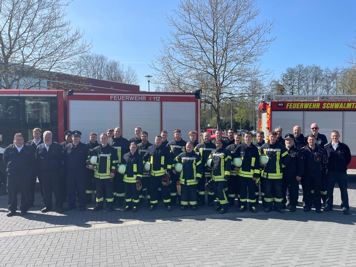 Erfolgreicher Abschluss: 22 Feuerwehrtalente für Schwalmtal bereit!
