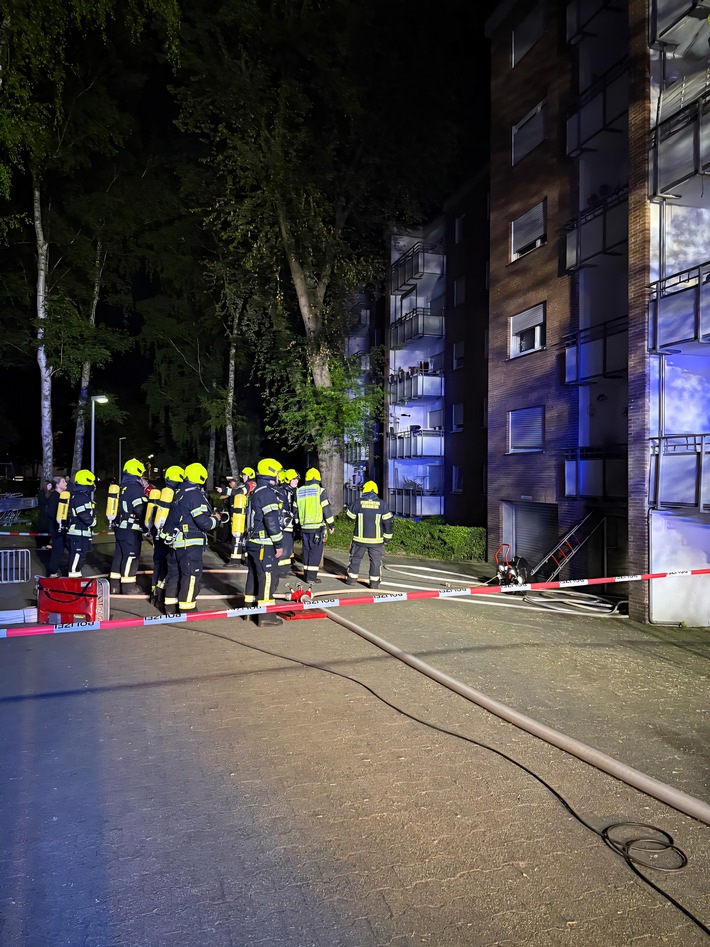 Brand in Bergheimer Tiefgarage: Feuerwehr kämpft gegen Flammeninferno!