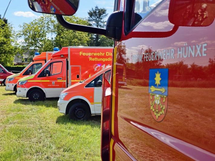 Einsatz der Feuerwehr Hünxe: Kind nach Zimmerbrand gerettet!