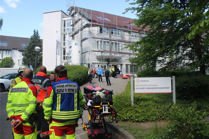 Feuer in Klinik Flachsheide: Feuerwehr Bad Salzuflen im Einsatz!