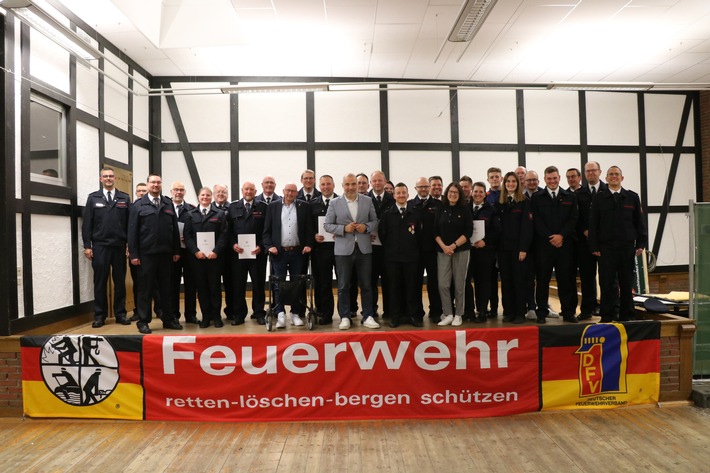 Feuerwehr Arnsberg: Neue Strukturen für mehr Sicherheit vor Ort!