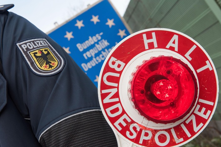 Grenzkontrollen: Bundespolizei verhaftet Gesuchten auf Autobahn 3!