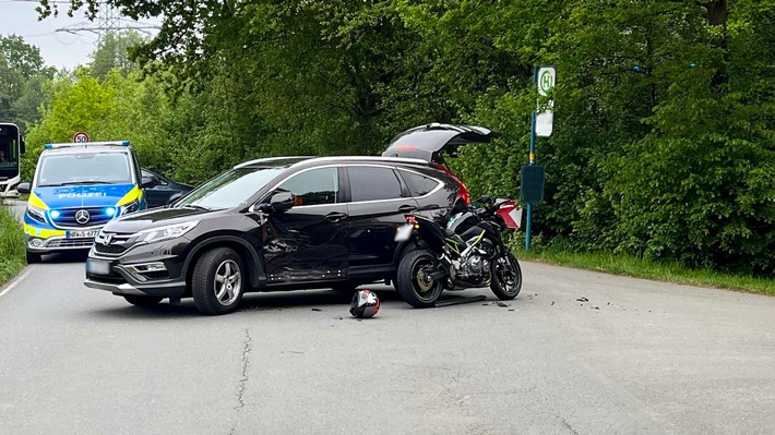 Motorradunfall in Bielefeld: 19-Jähriger stürzt nach Zusammenstoß