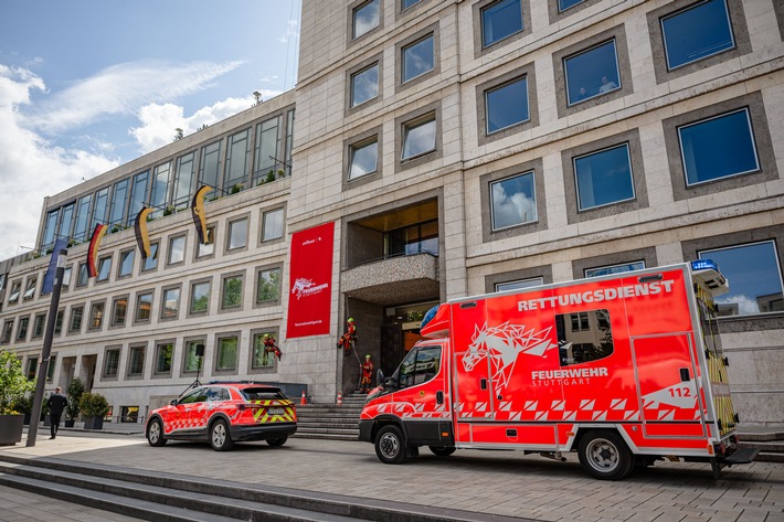 Neue Designlinie für Feuerwehr Stuttgart: Sichtbarkeit &amp; Sicherheit im Fokus