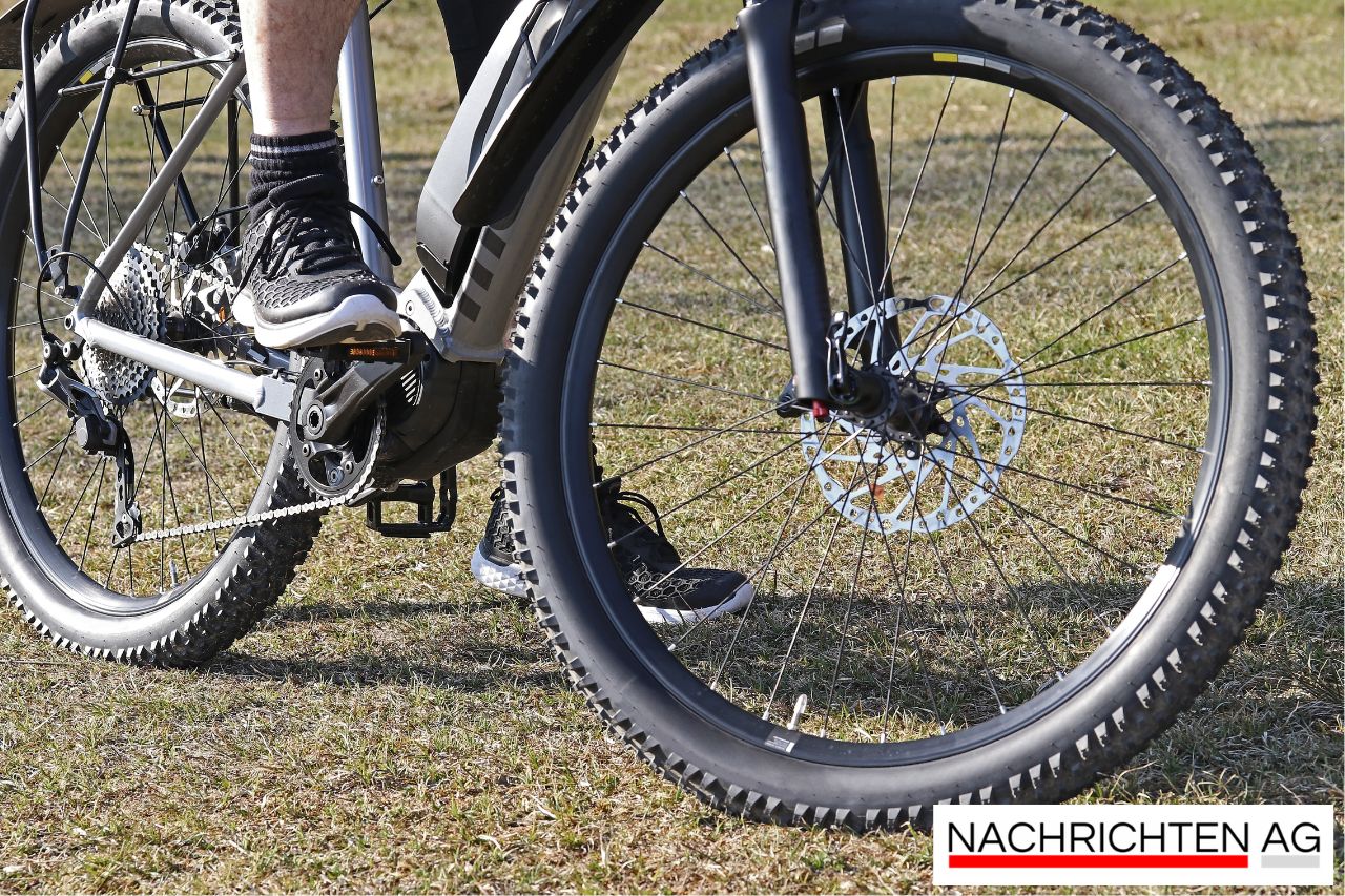 E-Bike-Räuber schlägt in Ilmenau zu – Zeugen gesucht!