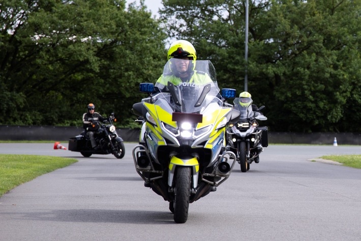 Polizei lädt Biker zur großen PoliTour: Sicherheit und Fahrspaß vereint!