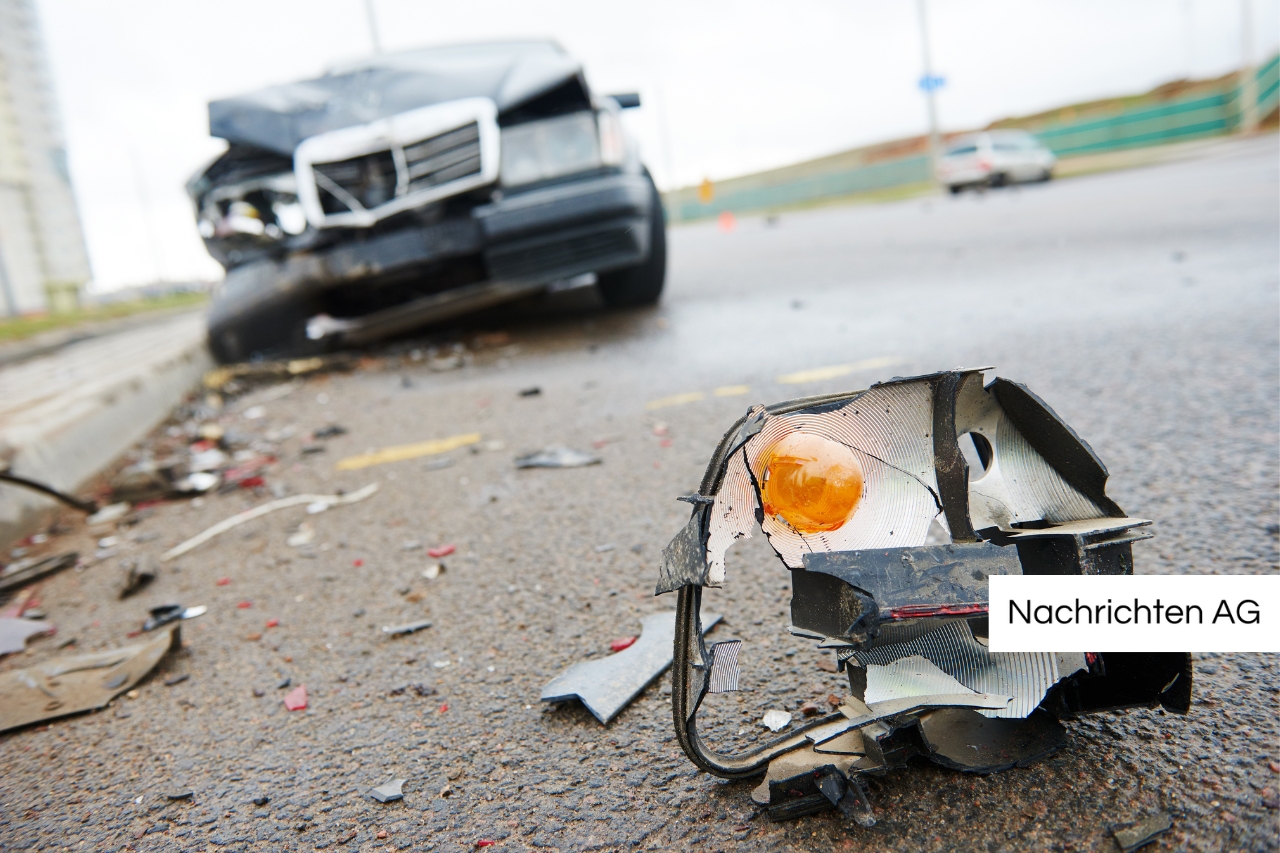 Verkehrschaos in Apolda: 84-Jähriger verursacht Unfall auf Parkplatz!
