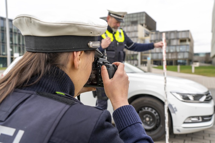 Unfallfluchten im Kreis Mettmann: Zeugen gesucht!