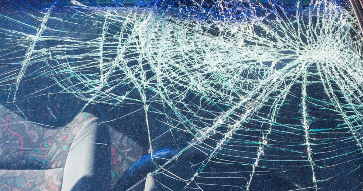 Notfall auf Parkplatz: 73-Jähriger verliert Kontrolle über Hyundai!