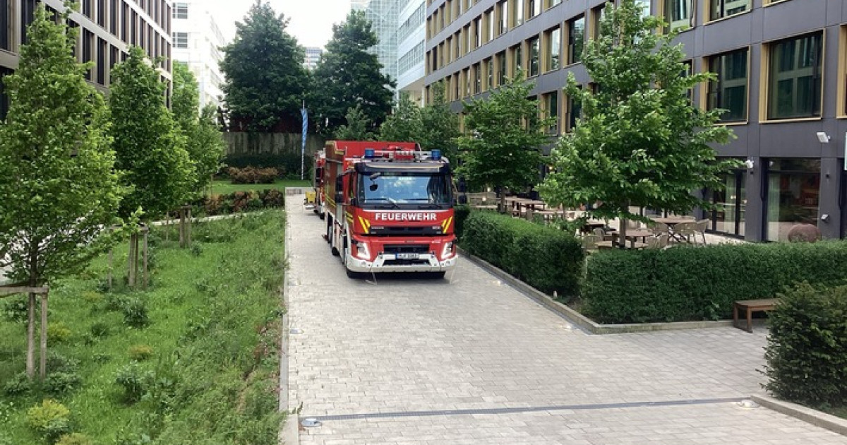 Kellerbrand in Obersendling: Feuerwehr kämpft gegen Rauch in Hotel!