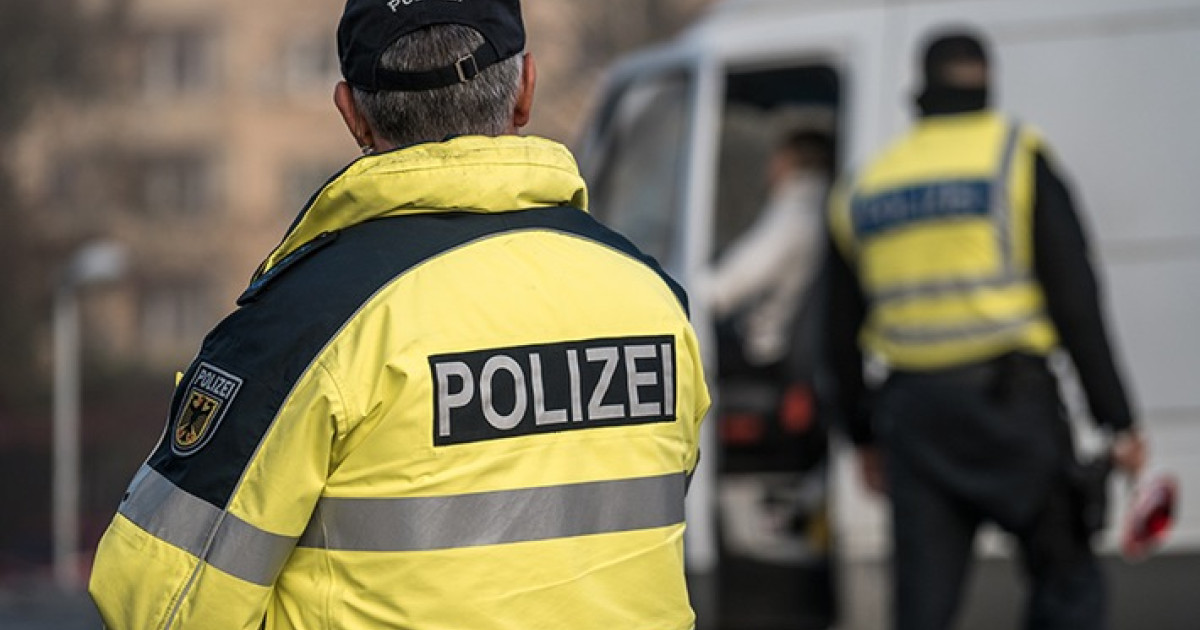Grenzkontrolle Füssen: Unerlaubte Einreise mit überbesetztem Wohnmobil!