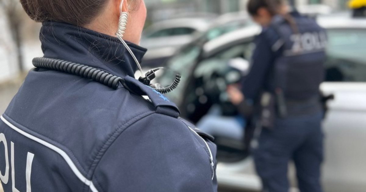 Zoll kontrolliert Taxibranche: Verstöße gegen Mindestlohn aufgedeckt!