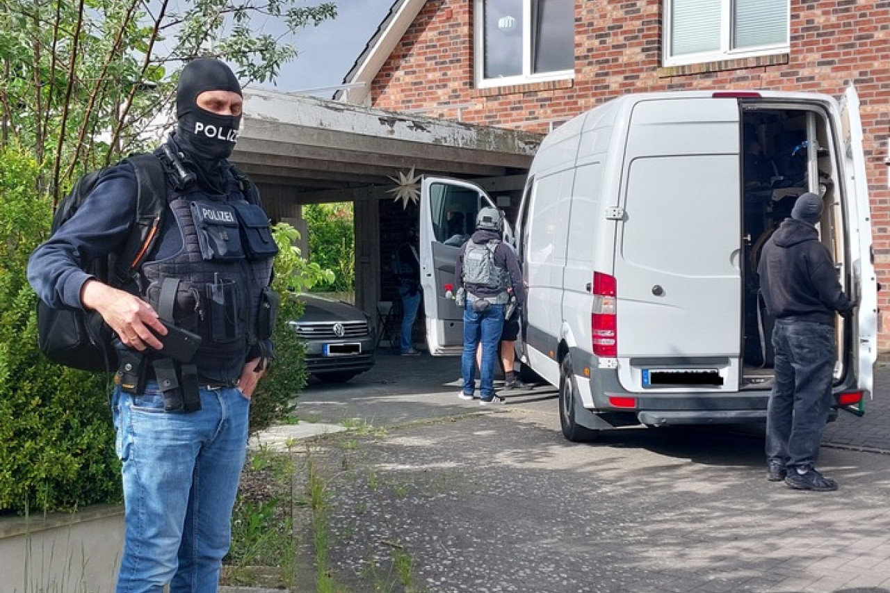 Bundespolizei schlägt zu: Großrazzia gegen Schleuserbande gestartet!
