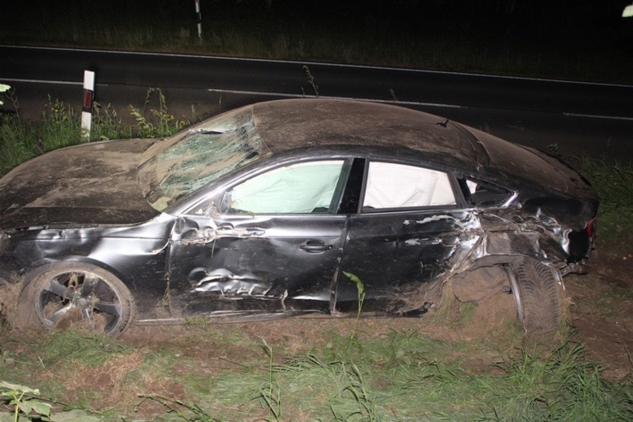 19-Jähriger mit 1,16 Promille verunfallt – Audi nach Crash stark beschädigt!