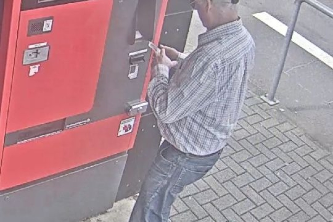 Ätzende Flüssigkeit: Polizei fahndet nach Täter in Saarbrücken!