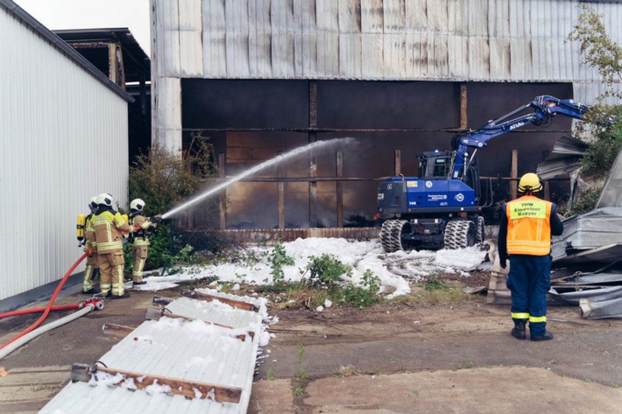Großbrand in Großzschachwitz: Feuerwehr meldet Lageentwarnung!