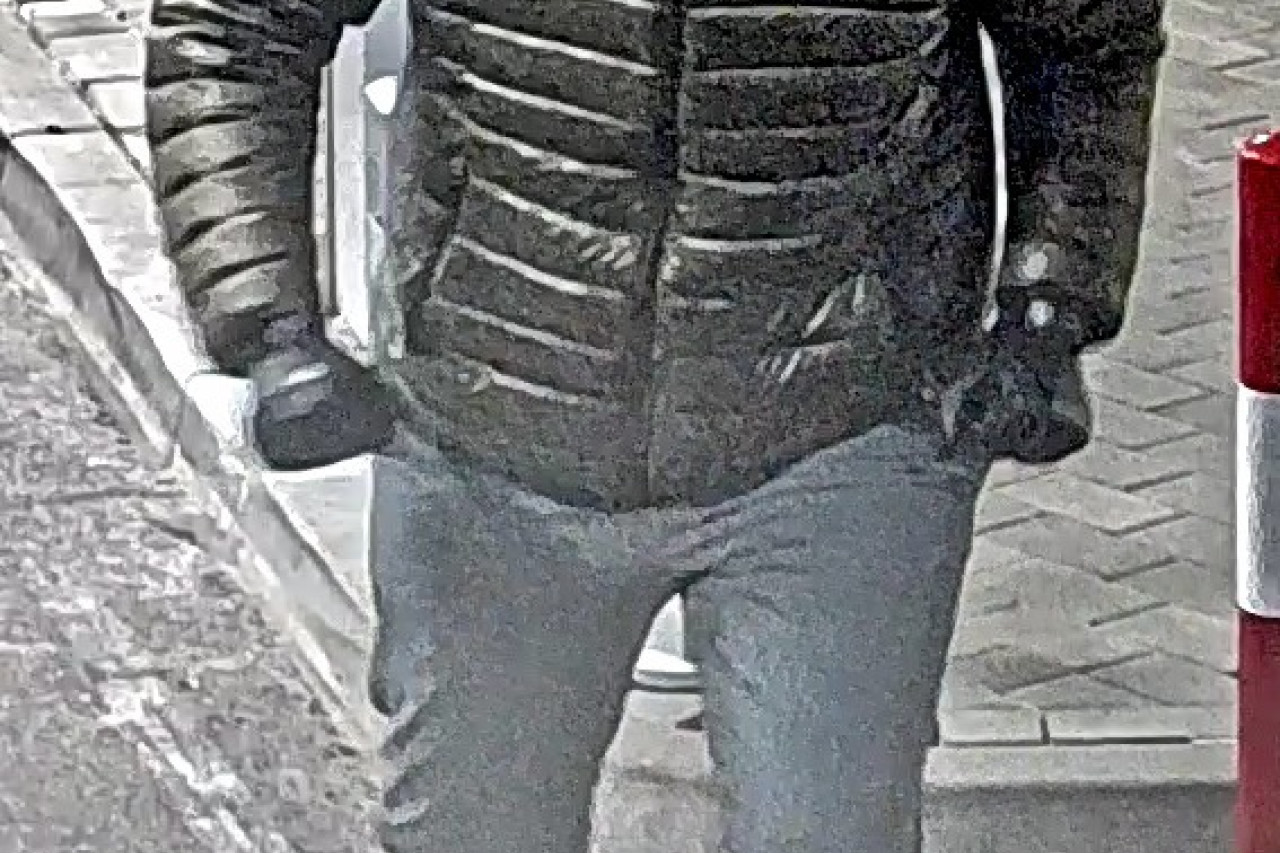 Schock in Hamburg-Neustadt: Räuber verletzen Mann und plündern Wohnung!