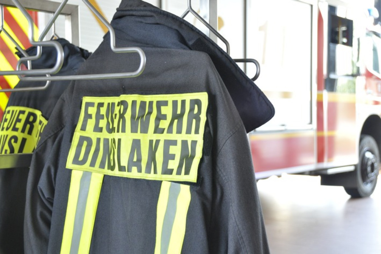 Brandgefahr in Dinslaken: Feuerwehr im Großeinsatz für Menschenleben!