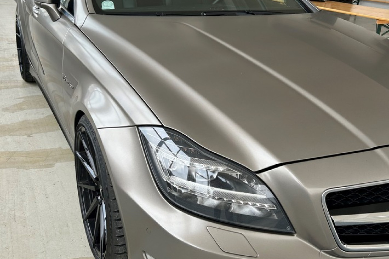 Zoll stoppt Luxuslimousine: 11.000 Euro Einfuhrabgaben fällig!
