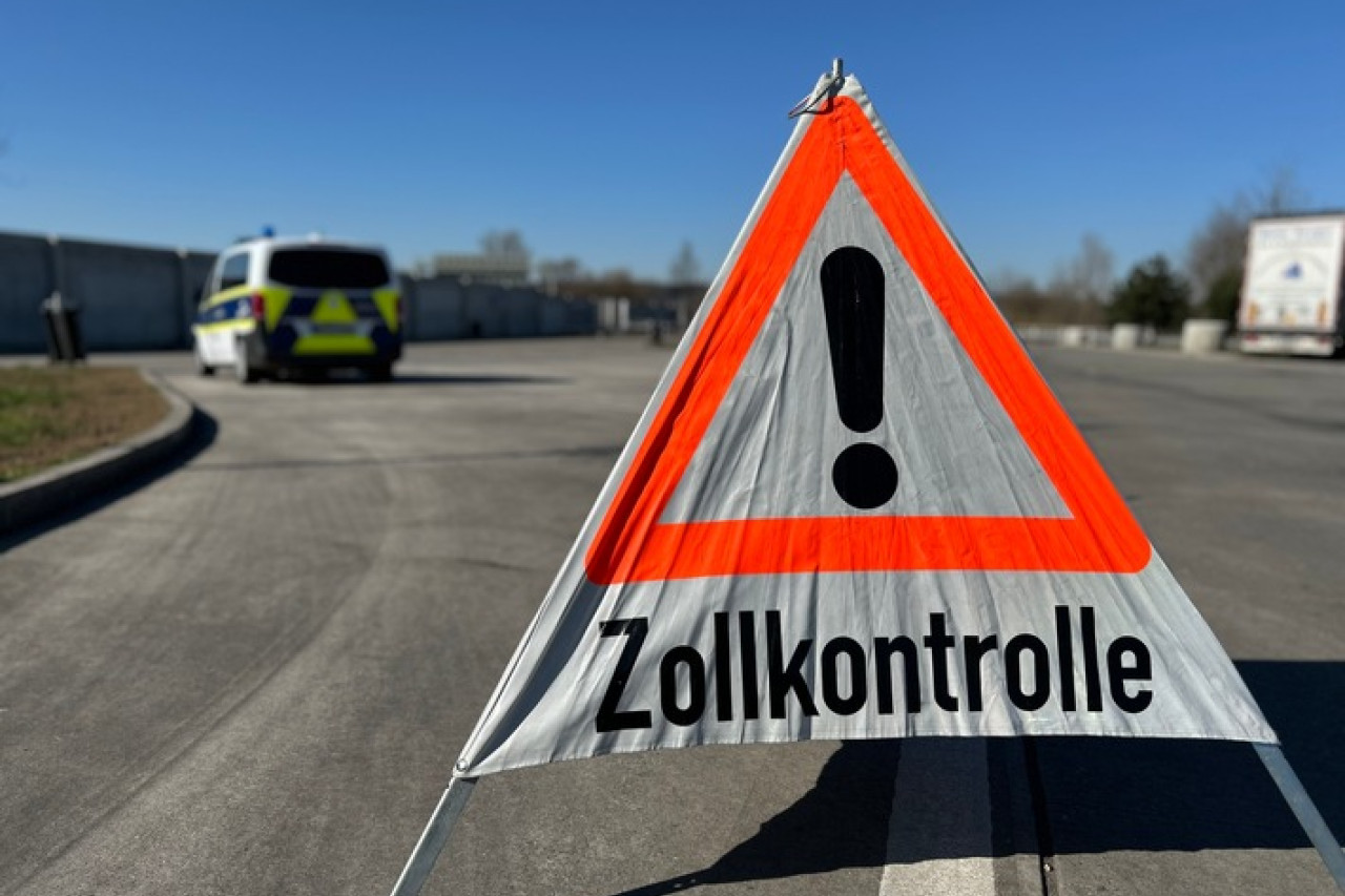 Zollbilanz 2024: Augsburgs Kämpfer gegen Schwarzarbeit im Fokus!