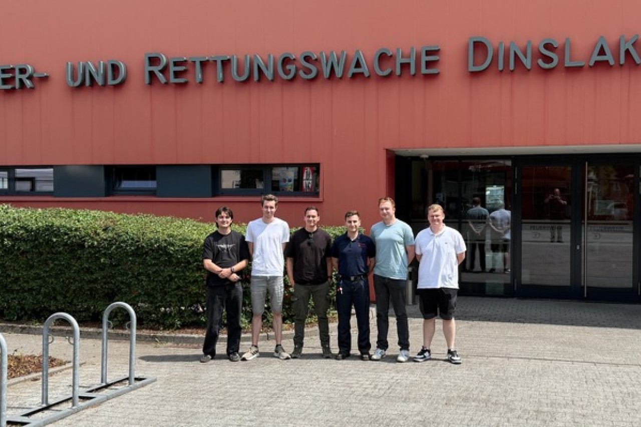 Theorie trifft Praxis: Kölner Studierende lernen bei der Feuerwehr Dinslaken!