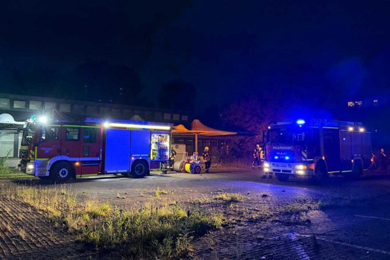 Feuer in ehemaliger Förderschule: Polizei ermittelt Brandursache!