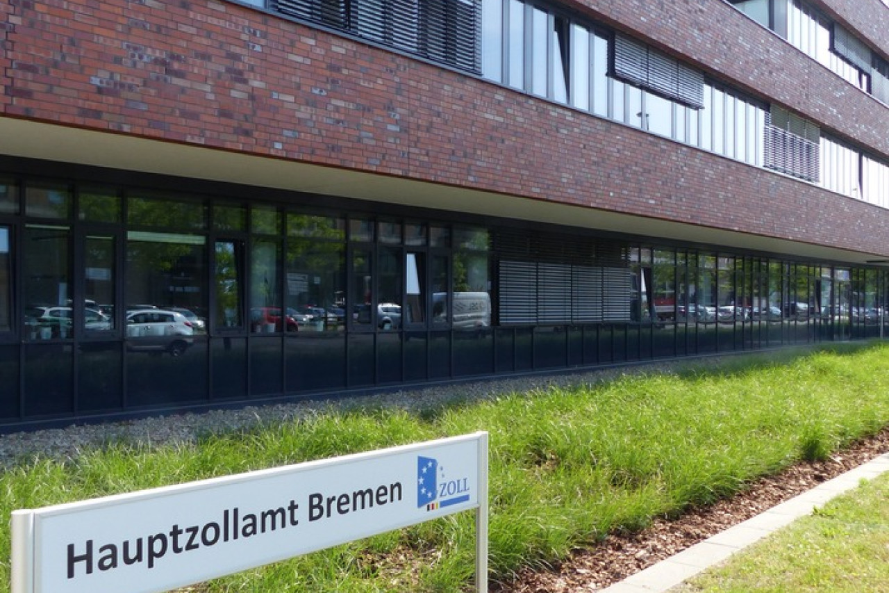 Hauptzollamt Bremen: Über 400 kg Kokain und 150.000 Fälschungen sichergestellt!