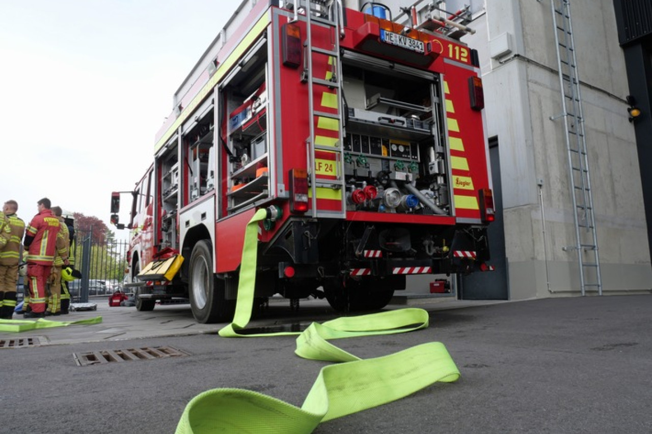 Brand in leerstehendem Wülfrather Gebäude: Polizei ermittelt!