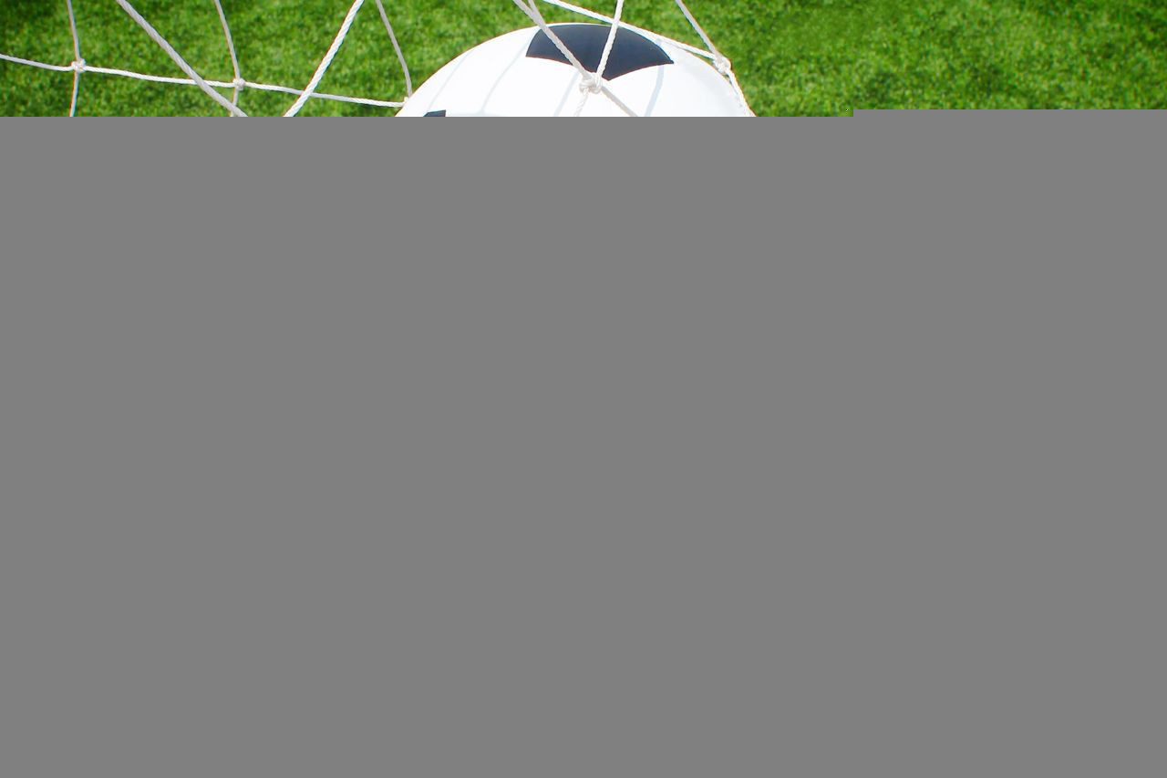 Unwetterchaos über Bayern: Fußballspiel mit Hagelverspätung in München!