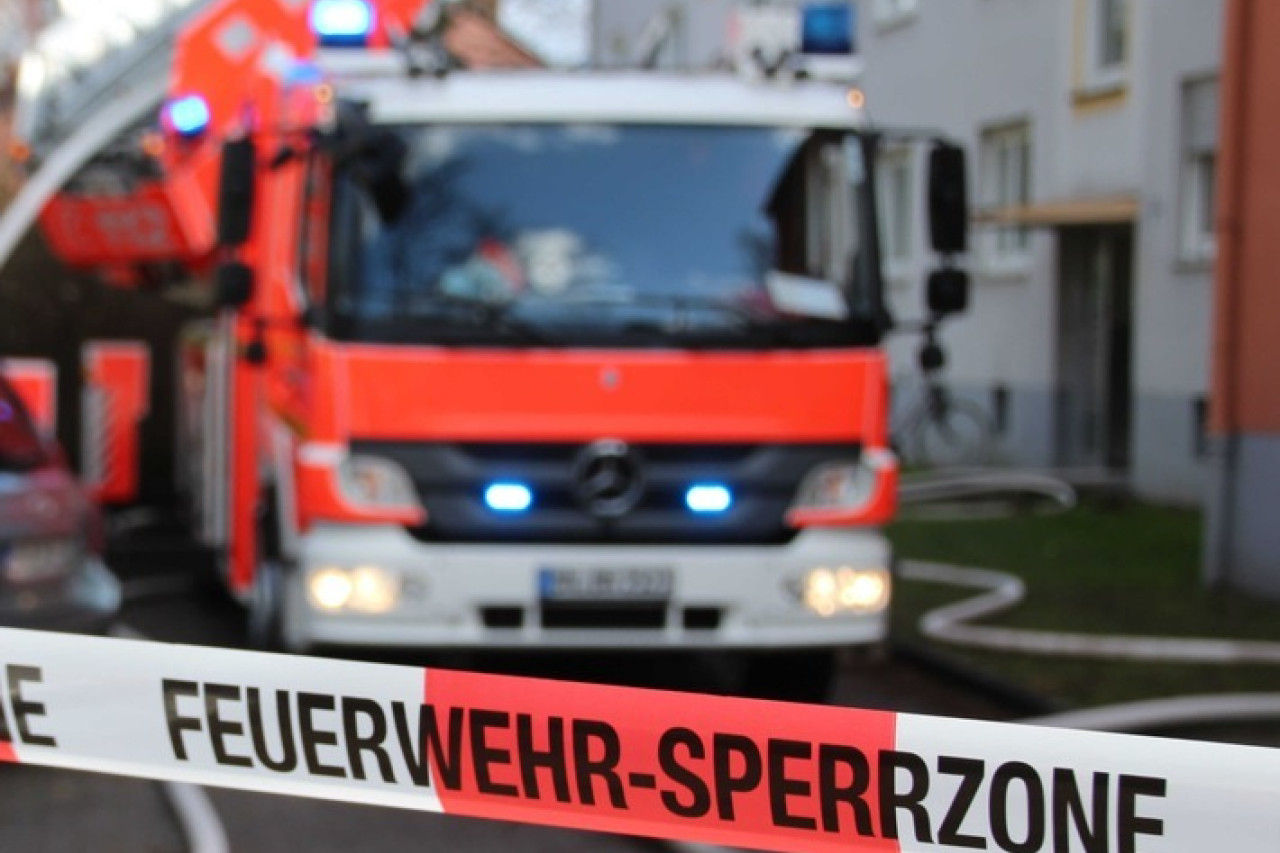 Gefährliche Gasausströmung in Bonn? Feuerwehr entspannt nach Einsatz!