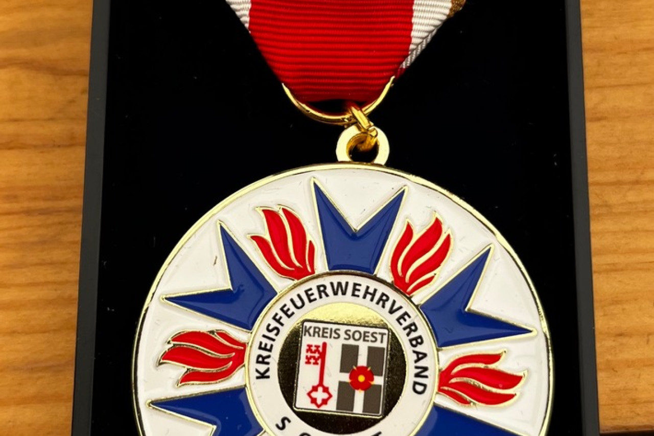 Ehrenvolle Auszeichnungen für Feuerwehrhelden im Kreis Soest!