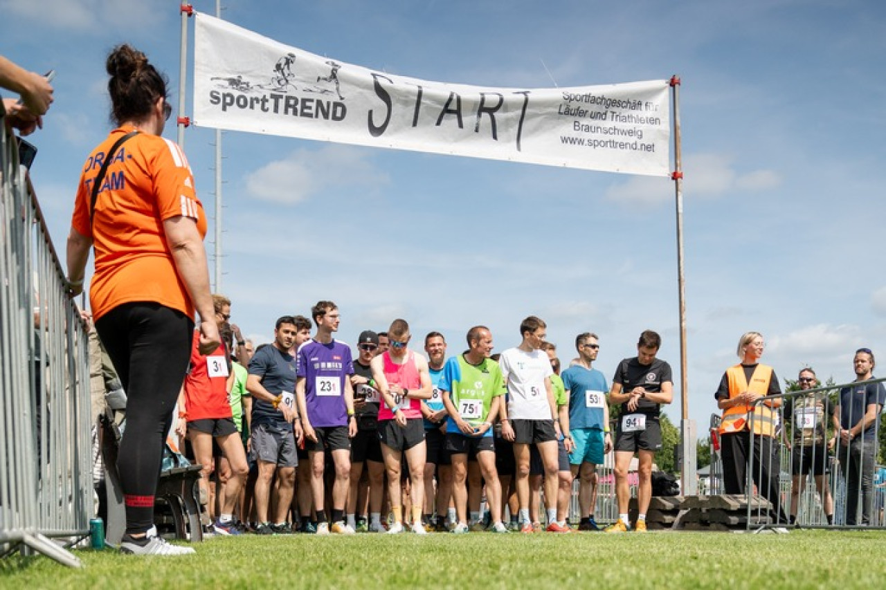 Tradition trifft Sport: 21. Behörden-Staffelmarathon begeistert Braunschweig!
