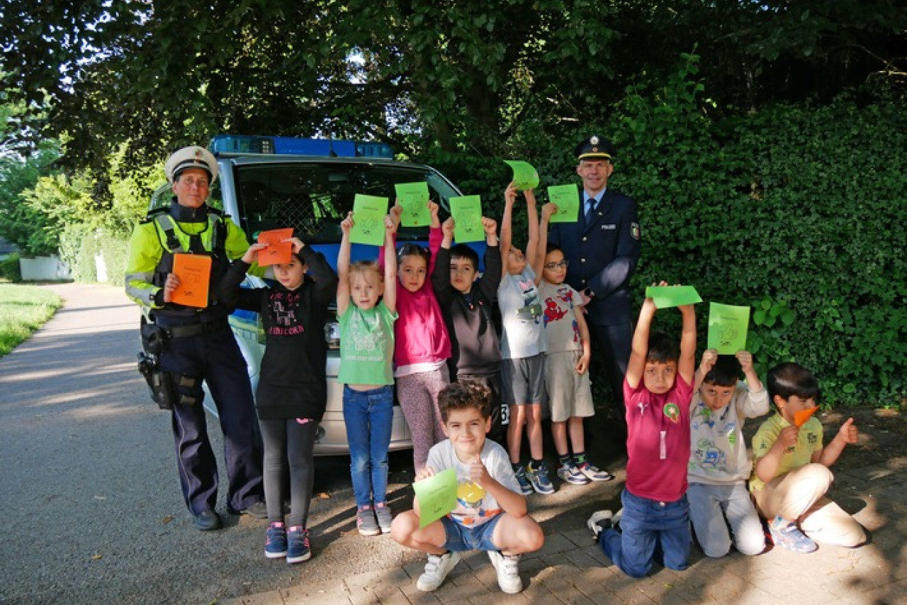 Schüler und Polizei: So wird die Straßenverkehrssicherheit verbessert!